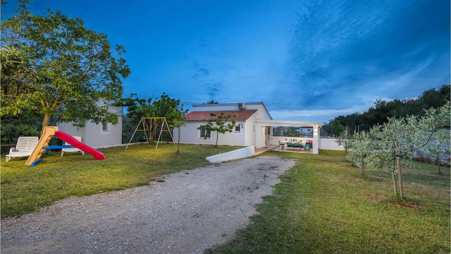 Amazing Home In Fazana With Kitchen Holiday home